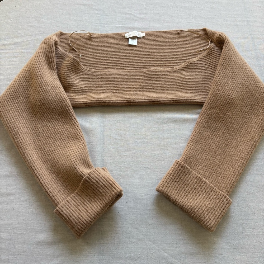 Ribbed Cropped Shrug in Camel
